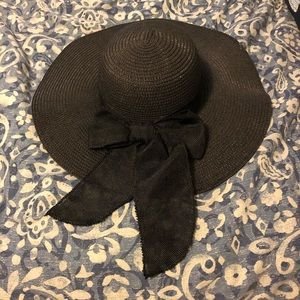 Black floppy hat